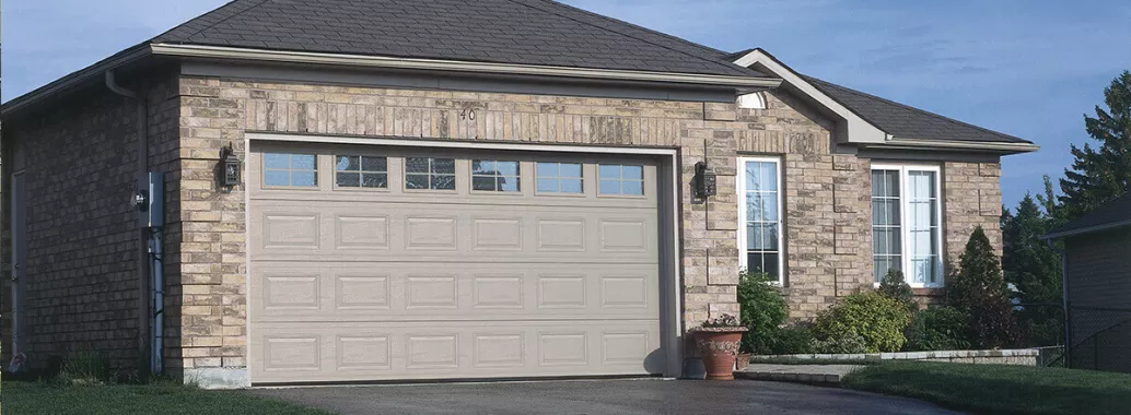 Classic CC, 14', x 7',  Claystone, 4 lite Orion windows